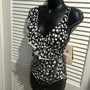 🌸🌸🌸Gottex Summertime V Neck One Piece Swimsuit with bow on the side.